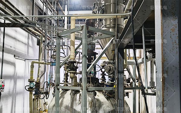 某客戶連續真空上料機投料反應釜